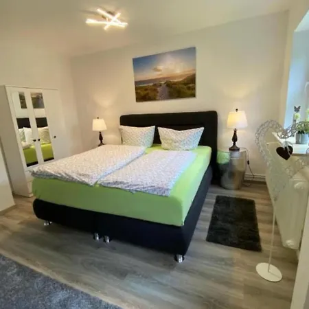 Daisys 267 Voslapp Links By Interhome *